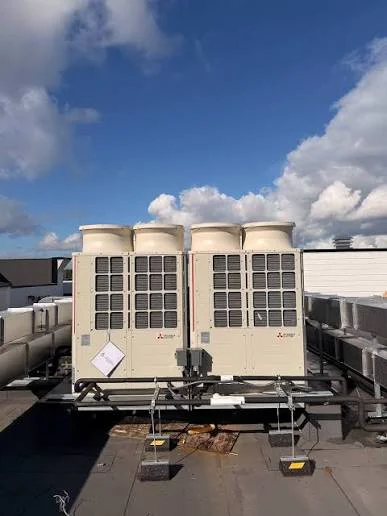 تصویر مرتبط با خطای ارتباطی VRF و تعمیر برد الکترونیکی VRF